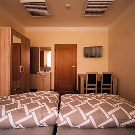 Aparthotel Pyramida *